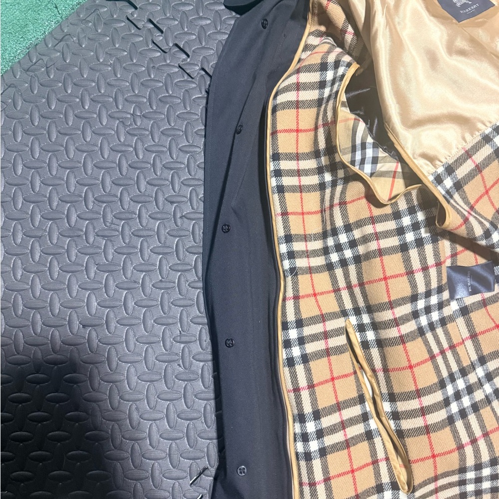 Burberry Black Trench Coat - Picture 6 of 16
